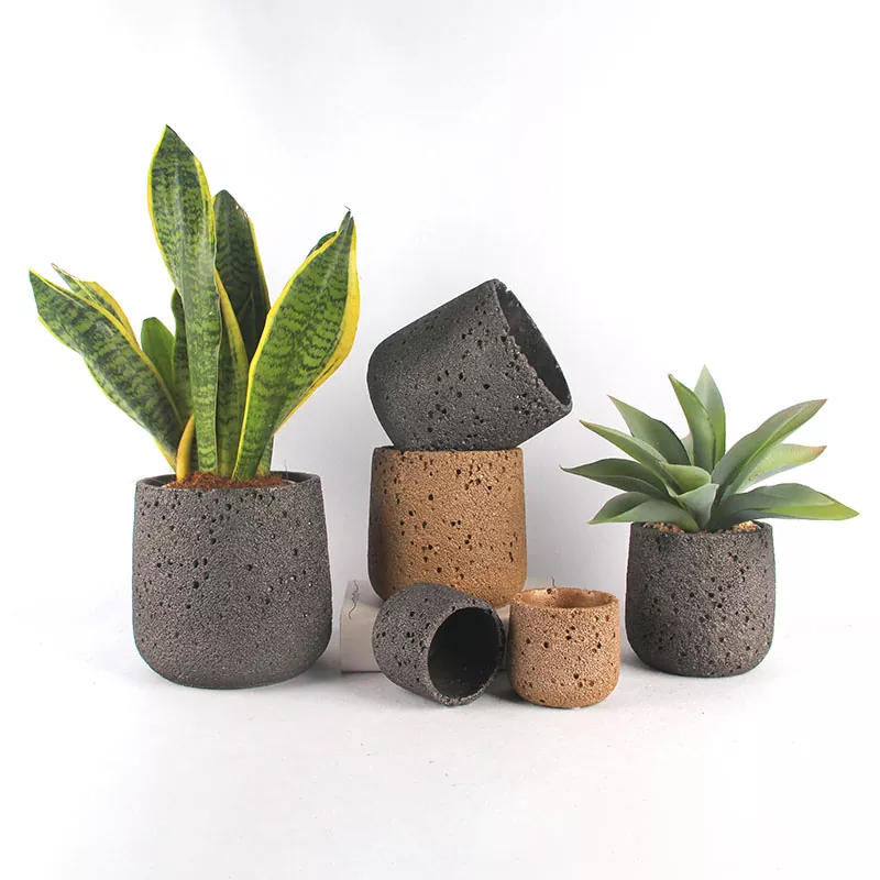 Κλασικές γλάστρες από πέτρα